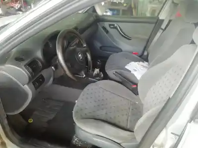 Veículo de Sucata seat toledo (1m2) select do ano 2000 alimentado ahf