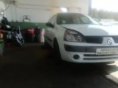 Здавання транспортного засобу renault clio ii fase ii (b/cb0) authentique року 2004 потужний d7f720
