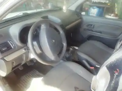 Здавання транспортного засобу renault clio ii fase ii (b/cb0) authentique року 2004 потужний d7f720
