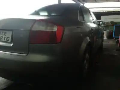 Verschrottungsfahrzeug audi a4 berlina (8e) 3.0 des jahres 2002 angetrieben asn