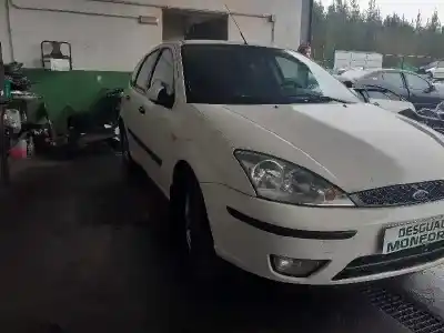 Veicolo di demolizione ford focus berlina (cak) focus dell'anno 2002 alimentato d/f9da