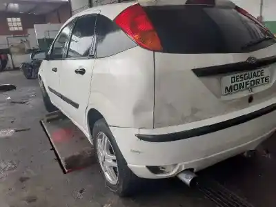 Veicolo di demolizione ford focus berlina (cak) focus dell'anno 2002 alimentato d/f9da