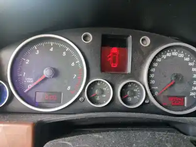 Veículo de Sucata volkswagen touareg (7la, 7l6, 7l7) 3.2 v6 do ano 2004 alimentado azz,bkj,bmv,bmx,brj