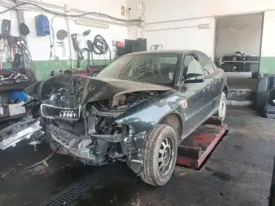 Здавання транспортного засобу AUDI A4 B5 (8D2)  року 1995 потужний ABC