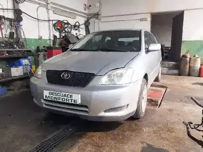 Veicolo di demolizione TOYOTA COROLLA (_E12_)  dell'anno 2003 alimentato 4ZZFE