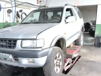 Veicolo di demolizione OPEL FRONTERA B (U99)  dell'anno 1999 alimentato X 22 DTH,Y 22 DTH