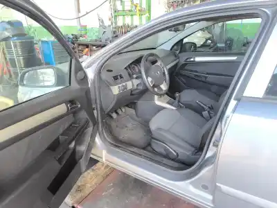 Veículo de Sucata opel astra h sedán (a04) 1.7 cdti (l69) do ano 2007 alimentado z17dth