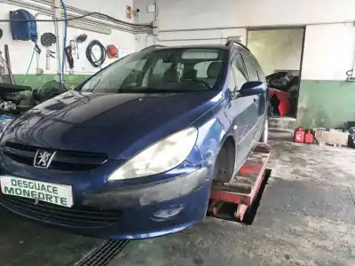 Veicolo di demolizione PEUGEOT 307 SW (3H)  dell'anno 2004 alimentato RHY (DW10TD)