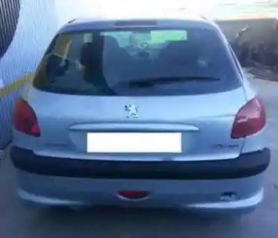 Veicolo di demolizione peugeot                                            206 berlina                                                                                                                                                                                                                                                x-line                                                                                                                                                                                                                                                     dell'anno 2005 alimentato 8hz