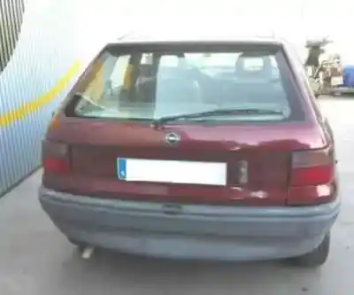 Véhicule à la ferraille OPEL ASTRA F BERLINA GL de l'année 1992 alimenté C16SE