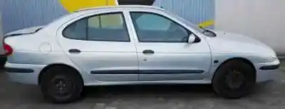 Vehicul casat RENAULT MEGANE I CLASSIC (LA0) 1.6e Alize al anului 2001 alimentat K7M702