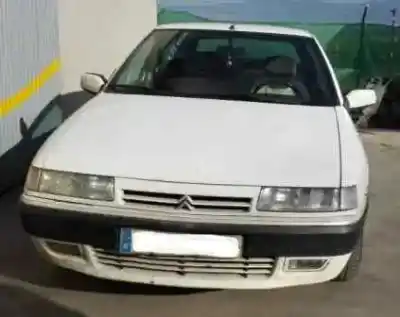 Véhicule à la ferraille citroen xantia berlina 2.1 td activa de l'année 1996 alimenté p8c
