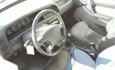 Véhicule à la ferraille citroen xantia berlina 2.1 td activa de l'année 1996 alimenté p8c