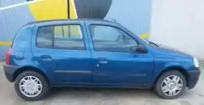 Vehicul casat RENAULT CLIO II FASE I (B/CBO) 1.9 Diesel al anului 2001 alimentat F8Q