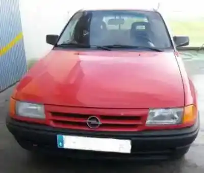 Vehicul casat opel astra f furgoneta básico al anului 1994 alimentat 17dr