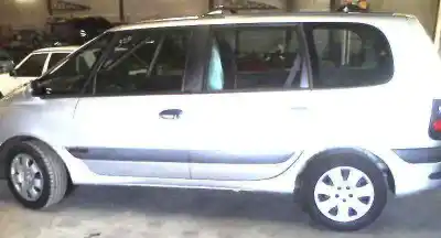 Vehículo de desguace RENAULT ESPACE / GRAND ESPACE (JE0) 2.2 dCi The Race (JE0K/S) del año 2002 con motor 