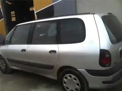 Здавання транспортного засобу RENAULT ESPACE /GRAND ESPACE (JE0) 2.2 dTEspace 2001 (JE0E/H) року 1998 потужний G8T