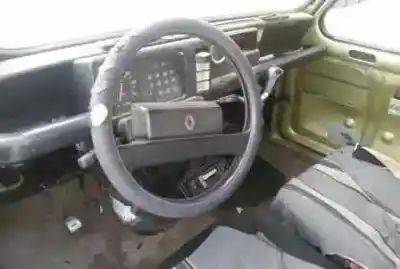 Vehicul casat renault 4 1.1 g al anului 1982 alimentat 688.exploxion