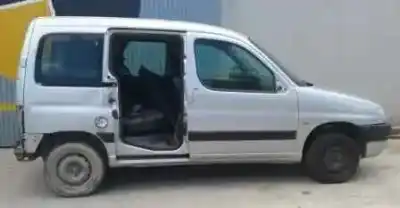Veículo de Sucata PEUGEOT PARTNER 2.0 HDI -RHY do ano 2000 alimentado RHY