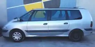 Vehicul casat RENAULT ESPACE /GRAND ESPACE (JE0) 2.2 dT RT Espace al anului 1999 alimentat 