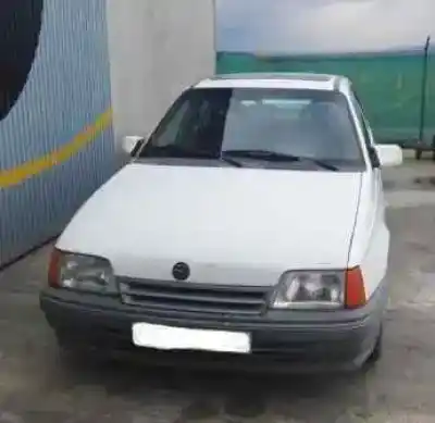 Veículo de Sucata opel kadett e 1.6 do ano 1991 alimentado 16sv