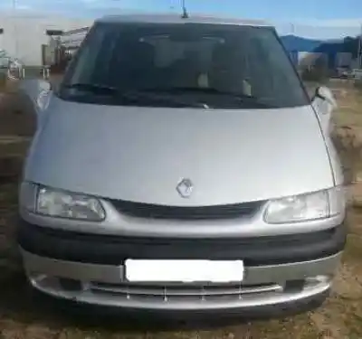 Véhicule à la ferraille renault espace /grand espace (je0) 2.2 dt rt espace de l'année 1998 alimenté 