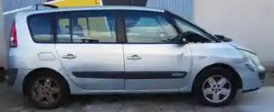 Здавання транспортного засобу RENAULT ESPACE IV (JK0) 2.2 dCi Turbodiesel року 2003 потужний 