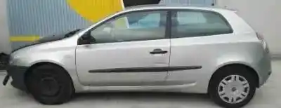 Veicolo di demolizione fiat stilo (192) 1.9 jtd 80 active dell'anno 2003 alimentato 192a3000