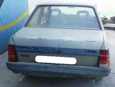 Veículo de Sucata opel corsa a 1.2 do ano 1984 alimentado 12st