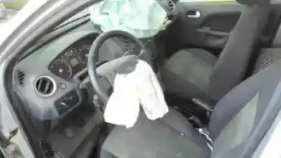 Veículo de Sucata ford fiesta (cbk) 1.4 tdci cat do ano 2006 alimentado f6jb