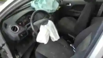 Veículo de Sucata ford fiesta (cbk) 1.4 tdci cat do ano 2006 alimentado f6jb