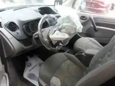 Veículo de Sucata renault kangoo 1.5 dci diesel do ano 2009 alimentado k9k802