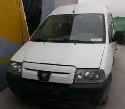 Veículo de Sucata peugeot expert kombi 2.0 hdi do ano 2005 alimentado rhx
