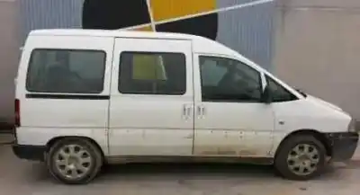 Veículo de Sucata peugeot expert kombi 2.0 hdi do ano 2005 alimentado rhx