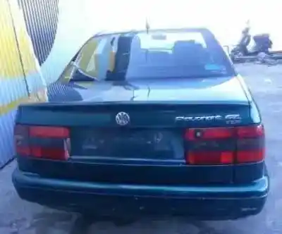 Sloopvoertuig volkswagen passat berlina 1.9 tdi van het jaar 1996 aangedreven 1z