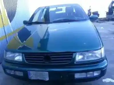 Sloopvoertuig volkswagen passat berlina 1.9 tdi van het jaar 1996 aangedreven 1z