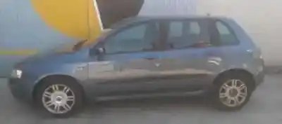 Veicolo di demolizione FIAT STILO (192) 1.6 16V dell'anno 2002 alimentato 182B6000