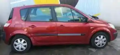 Sloopvoertuig renault scenic ii 1.5 dci diesel van het jaar 2006 aangedreven k9k732