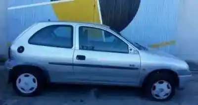 Scrapping Vehicle opel corsa b 1.0 12v of the year 2000 powered x10xe