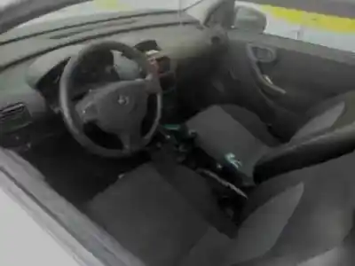 Scrapping Vehicle opel corsa c 1.3 16v cdti cat (z 13 dt / ln9) of the year 2005 powered z13dt