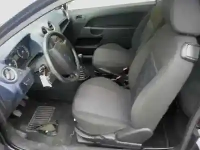 Veículo de Sucata ford fiesta (cbk) 1.3 cat do ano 2006 alimentado a9ja