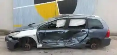 Veicolo di demolizione PEUGEOT 307 BREAK/SW 1.6 16V HDi  dell'anno 2005 alimentato 9HX
