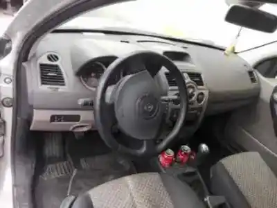 Veículo de Sucata renault                                            megane ii sedán (lm0/1_)                                                                                                                                                                                                                                   1.5 dci                                                                                                                                                                                                                                                    do ano 2005 alimentado k9k f7