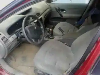 Veicolo di demolizione renault laguna ii (bg0) 1.9 dci diesel dell'anno 2003 alimentato f9q c7