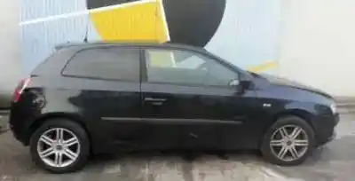 Veicolo di demolizione FIAT STILO (192) 1.9 120 Dynamic Multijet dell'anno 2006 alimentato 192A8000