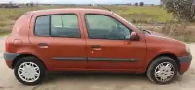 Здавання транспортного засобу renault clio ii fase i (b/cb0) 1.4 alize року 1998 потужний e7j