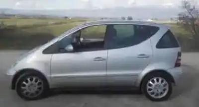 Здавання транспортного засобу mercedes-benz clase a (w168) 1.4 cat року 2002 потужний m166940