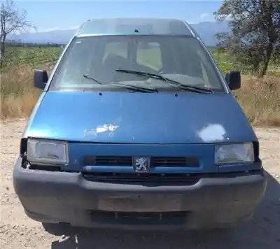 Veículo de Sucata peugeot expert kombi 2.0 hdi do ano 2000 alimentado rhx