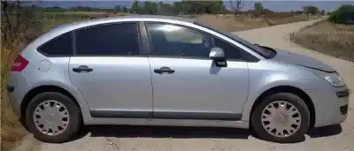 Veicolo di demolizione citroen c4 berlina 1.4 16v dell'anno 2006 alimentato kfu