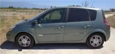 Veículo de Sucata RENAULT SCENIC II 1.5 dCi Diesel do ano 2004 alimentado K9K D7
